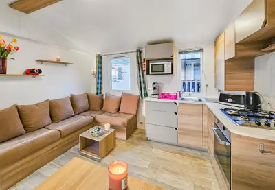 Cuisine ou kitchenette dans l'établissement Loc Jade
