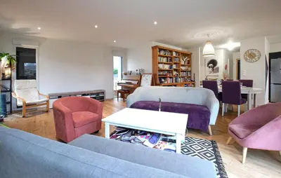 Coin salon dans l'établissement 3 Bedroom Nice Home In Amfreville