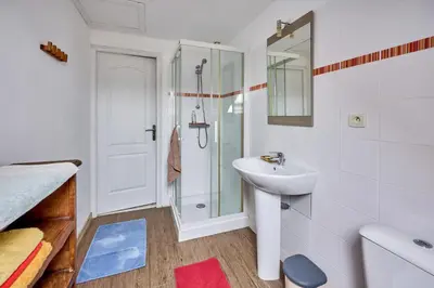 Salle de bains dans l'établissement Au Pré des Dunes - A 4 km de la plage