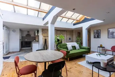 Coin salon dans l'établissement Superbe loft de charme - centre ancien