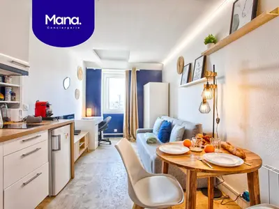 Cuisine ou kitchenette dans l'établissement Le Tilleul - Centre ville - Parking privé - Wifi