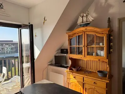 Cuisine ou kitchenette dans l'établissement Appartement 2 pièces accès direct plage, animaux acceptés, Wifi - FR-1-487-378