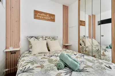 Un ou plusieurs lits dans un hébergement de l'établissement Le Studio Saint Michel - Proche Plage