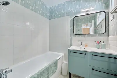 Salle de bains dans l'établissement Le Studio Saint Michel - Proche Plage
