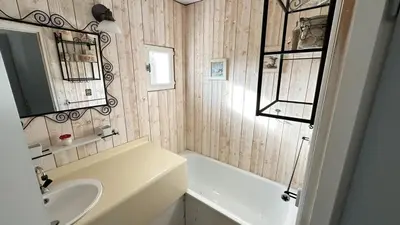 Salle de bains dans l'établissement Maison des dunes - Proche mer