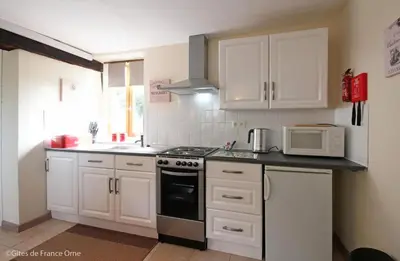 Cuisine ou kitchenette dans l'établissement Gite in rural Normandy