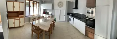 Cuisine ou kitchenette dans l'établissement maison entre campagne et mer 10 personnes