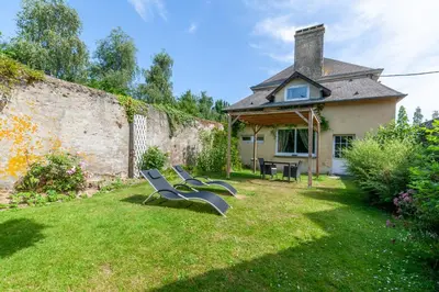 Jardin de l'établissement Le Pavillon de Chasse