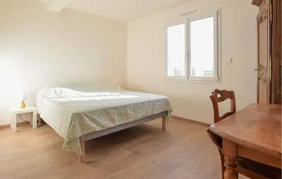 Un ou plusieurs lits dans un hébergement de l'établissement Awesome Home In Bacilly With Wifi