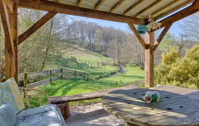 Jardin de l'établissement 5 Bedroom Awesome Home In Villedieu-Les-Poêles