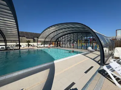 Piscine de l'établissement Home Sweet Home Domaine du Litteau ou située à proximité