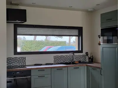 Cuisine ou kitchenette dans l'établissement Détente à Portbail