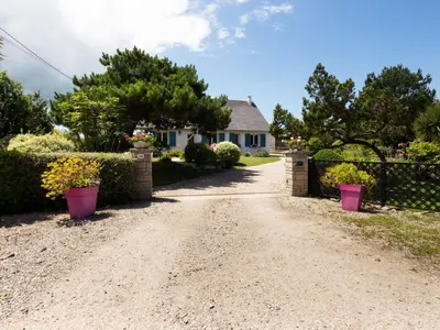 Jardin de l'établissement Holiday Home Le Pré Salé by Interhome