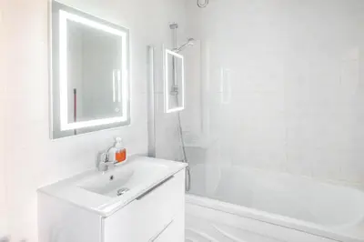 Salle de bains dans l'établissement L’Écume de Courseulles - A 2min de la plage