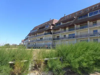 Plan de l'établissement Appartement en duplex avec piscine chauffée, idéal pour 6 personnes - FR-1-788-61