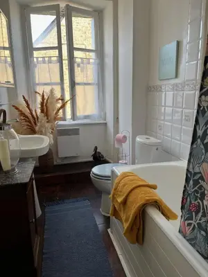 Salle de bains dans l'établissement House in award-winning village
