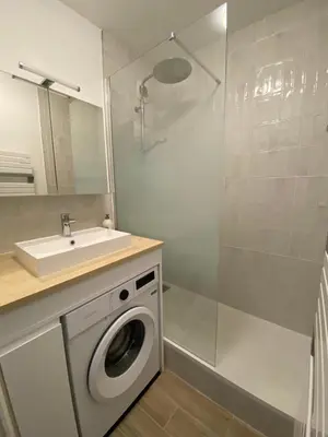 Salle de bains dans l'établissement Le Coeur du Port Guillaume 4 pers