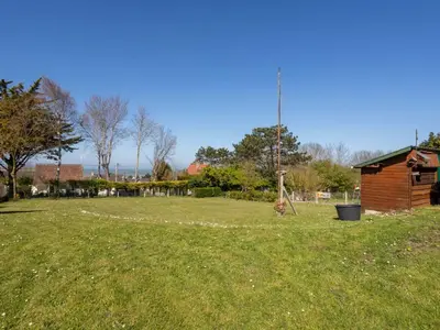 Jardin de l'établissement Holiday Home La maison du phare by Interhome
