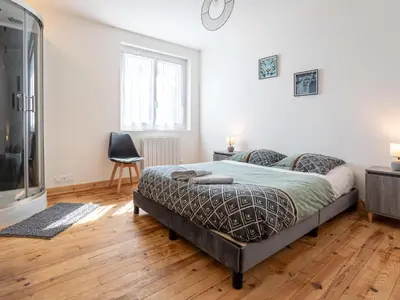 Un ou plusieurs lits dans un hébergement de l'établissement Holiday Home La maison du phare by Interhome