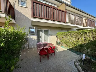 Balcon ou terrasse dans l'établissement Les Dunes - Jardin Privatif - Plage à 500 Mètres