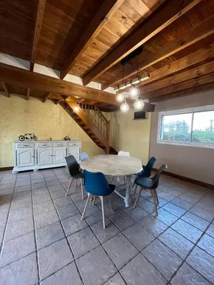 Cuisine ou kitchenette dans l'établissement Aux charmes de la campagne