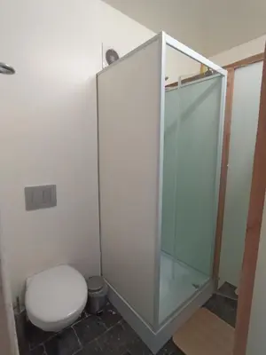 Salle de bains dans l'établissement chambre pour 2