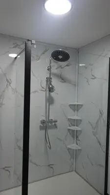 Salle de bains dans l'établissement maison de famille