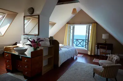 Un ou plusieurs lits dans un hébergement de l'établissement Chambres d'hôtes Les 4 Vents Pointe du Hoc - Landing Beaches