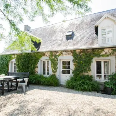Charmant cottage normand avec vue panoramique sur la côte de Regnéville