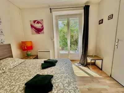Un ou plusieurs lits dans un hébergement de l'établissement Appart' Basly - avec terrasse à 7km des plages