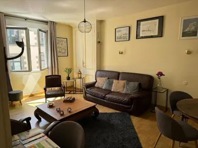 Coin salon dans l'établissement Appartement Granville hyper centre