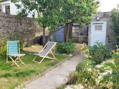 Jardin de l'établissement Maison 6-8 personnes, vélos inclus, à 5 min de la gare