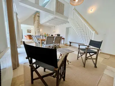 Coin salon dans l'établissement La maison de l'Orangerie - Charm & comfort in the very heart of Carentan