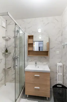 Salle de bains dans l'établissement Spacieux Appartement 4 Chambres