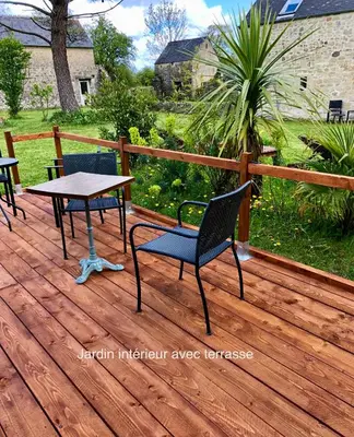 Jardin de l'établissement Chez MASK Brocante