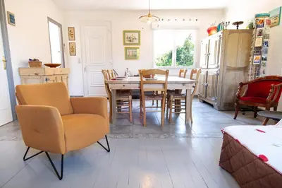 Coin salon dans l'établissement La Ruée vers l'Aure
