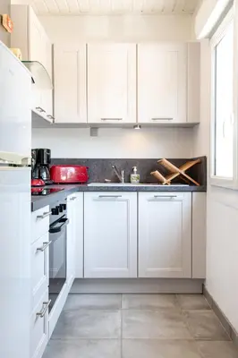Cuisine ou kitchenette dans l'établissement La Ruée vers l'Aure