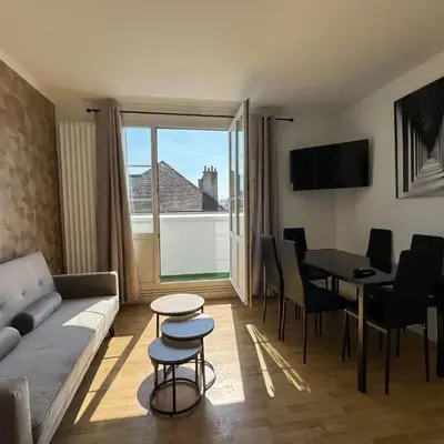 Central apartment with balcony - castle view