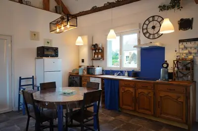 Cuisine ou kitchenette dans l'établissement Saphir Baie Mont Saint Michel