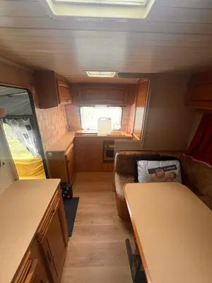 Cuisine ou kitchenette dans l'établissement Caravane 4 couchage