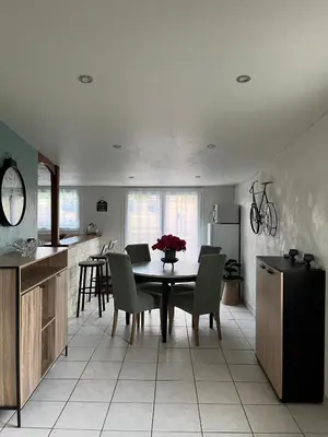 Cuisine ou kitchenette dans l'établissement L'escale