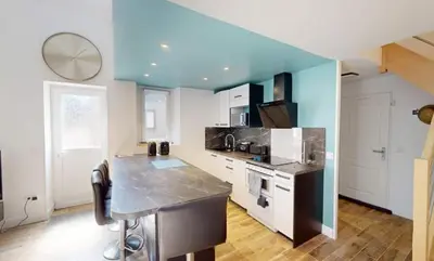 Cuisine ou kitchenette dans l'établissement Maison cosy à 2 pas de la mer - Séjour à deux