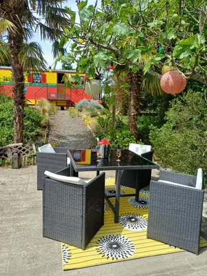 Jardin de l'établissement Roulotte Mon rêve en Normandie