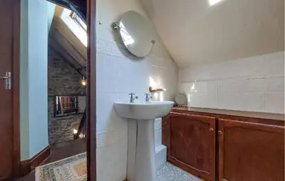 Salle de bains dans l'établissement Maison À La Campagne