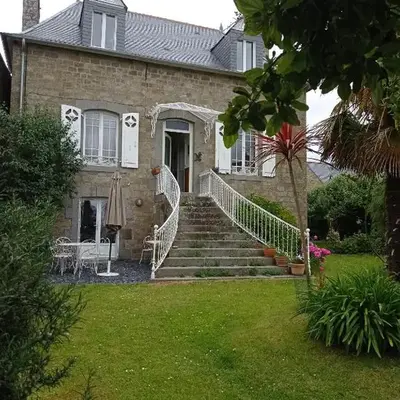 Cancale - Dans le Bourg