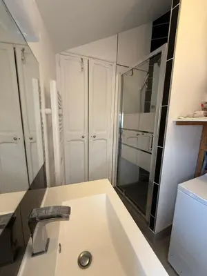 Salle de bains dans l'établissement Le Spot H34, Proche de la mer