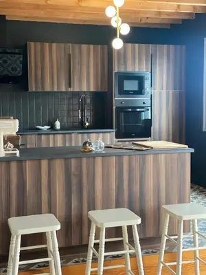 Cuisine ou kitchenette dans l'établissement Le Loft Corail