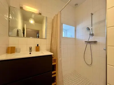 Salle de bains dans l'établissement Au Ptit Gardin - 10 minutes from Utah Beach