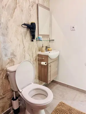 Salle de bains dans l'établissement Loft Bis cosy proche des plages et villes