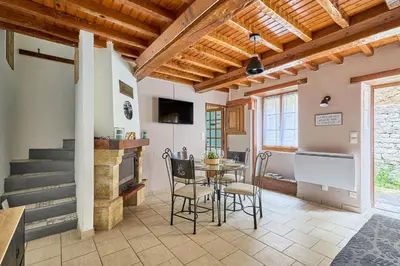 Coin salon dans l'établissement Entre Histoire et Marais - Proche Plage